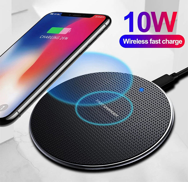 The New QI Wireless Fast Charge Is Suitable For Huawei, and Apple Mobile Phone. Wireless Charger. Desktop Round Wireless Charger