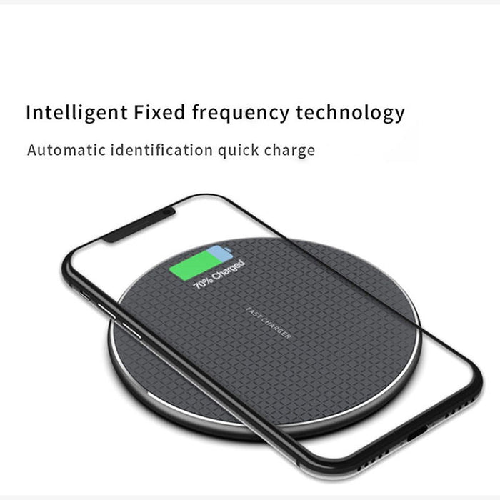 The New QI Wireless Fast Charge Is Suitable For Huawei, and Apple Mobile Phone. Wireless Charger. Desktop Round Wireless Charger